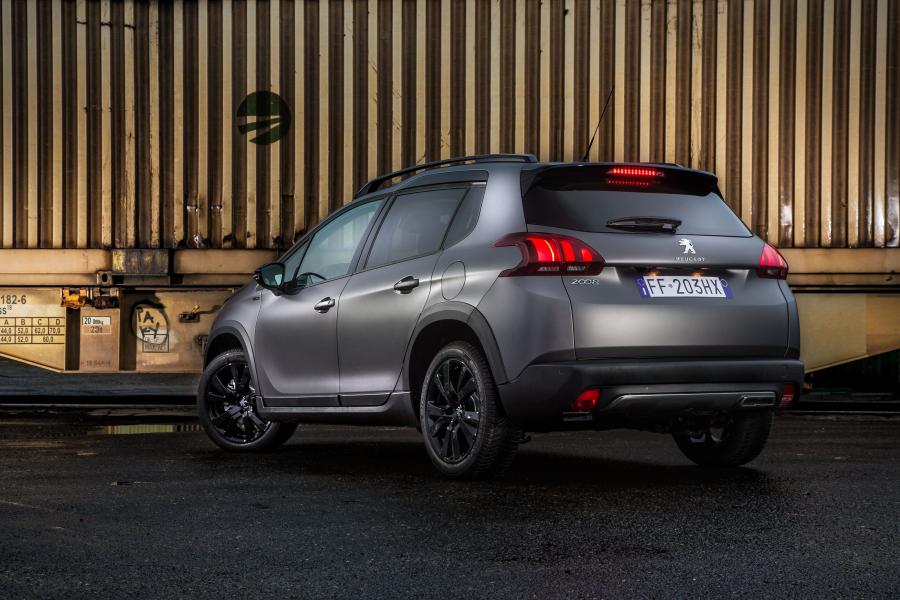  Peugeot 2008 Black Matt 2017 года  (фото 11 из 32)